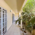 Appartement Avec Jardin Au Coeur Des Mamelles