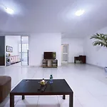 Appartement Avec Jardin Au Coeur Des Mamelles