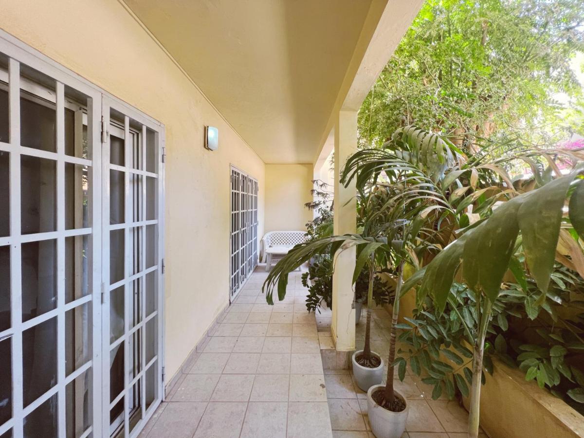 Avec Jardin Au Coeur Des Mamelles * Dakar